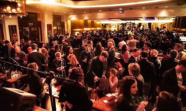 Torna GOD SAVE THE WINE ALL'HARD ROCK CAFE FIRENZE