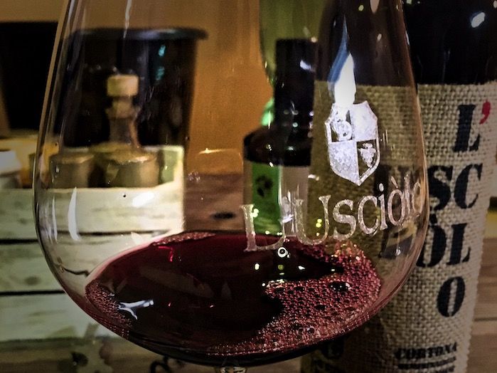 Cantina Doveri – L’Usciòlo, un syrah che detesta i frettolosi